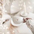 Biała Filiżanka Porcelanowa ze Spodkiem 250 ml - Motyw Złotego Serca na Walentynki dla Ukochanej Osoby Filiżanka porcelanowa ze złotym zdobieniem Biała Filiżanka Porcelanowa ze Spodkiem 250 ml - Motyw Złotego Serca na
