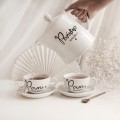 Zestaw 5 białych naczyń porcelanowych z personalizacją 1 litra i 250 ml - nadruk pan i pani z nazwiskiem i złote serce na każdą okazję dla pary Filiżanka porcelanowa ze złotym sercem Państwo : Dzbanek 1 litr Państwo filiżanki 250 ml ze spodkami Pan i Pani z Twoim
