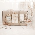 Box prezentowy - motyw podziękowania dla nauczyciela na zakończenie roku szkolnego Zbliżenie na złote zdobienie na białym produkcie porcelanowym Box prezentowy dla Nauczyciela II nadzwyczajnie.mom