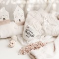 Biały kubek porcelanowy 300 ml - napis kochany pradziadek z imieniem i złotym sercem dla pradziadka na każdą okazję Kubek porcelanowy ze złotym sercem Kochany pradziadek z imieniem nadzwyczajnie.mom — widok z boku na białym tle