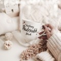 Biały kubek porcelanowy 300 ml - napis kochany pradziadek z imieniem i złotym sercem dla pradziadka na każdą okazję Biały kubek porcelanowy nadzwyczajnie.mom ze złotym sercem i napisem Kochany pradziadek z imieniem — 300 ml