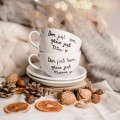 Zestaw 2 białych filiżanek porcelanowych 250 ml ze spodkami - napisy dom jest tam gdzie jest tata i dom jest tam gdzie jest mama ze złotym sercem dla rodziców na rocznicę ślubu Eleganckie opakowanie prezentowe filiżanki porcelanowej ze złotym sercem nadzwyczajnie.mom — filiżanek 250 ml ze spodkami