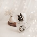 Biały kubek porcelanowy 300 ml - grafika zwierzaka dla miłośników zwierząt na urodziny Zbliżenie na złote zdobienie na białym kubku porcelanowym Zwierzak na porcelanie nadzwyczajnie.mom