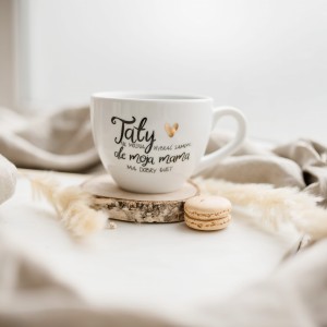 Biały kubek porcelanowy 500 ml - zabawny napis o tacie ze złotym sercem dla taty na dzień ojca