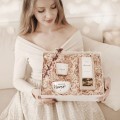 Box prezentowy na Dzień Matki Biały produkt porcelanowy nadzwyczajnie.mom ze złotym zdobieniem i napisem Box prezentowy na Dzień Matki