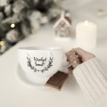 Filiżanka 350 ml - Wesołych Świąt Filiżanka porcelanowa ze złotym zdobieniem Wesołych Świąt nadzwyczajnie.mom — widok z boku na białym tle