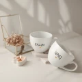 Zestaw 2 białych kubków porcelanowych 500 ml - motyw złotego serca z napisem Razem lepiej dla pary na walentynki 3P4A9192.webp