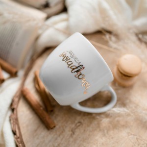 Biały kubek porcelanowy 300 ml - Złoty napis najlepsza świadkowa na ślub dla świadkowej