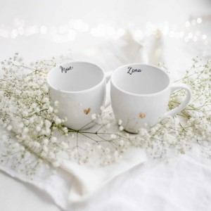 Zestaw 2 Białych Kubków Porcelanowych 300 ml - Napis Mąż i Żona oraz Złote Serce na Rocznicę Ślubu dla Pary