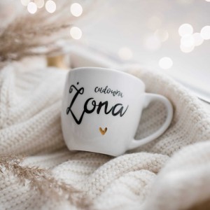 Biały kubek porcelanowy 300 ml - napis cudowna żona ze złotym sercem dla żony na rocznicę ślubu
