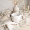 Biały kubek porcelanowy 300 ml - napis you're mine ze złotym sercem dla ukochanej osoby na walentynki Biały kubek porcelanowy nadzwyczajnie.mom ze złotym sercem i napisem You're mine — 300 ml