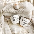 Zestaw 2 Białych Kubków Porcelanowych z Personalizacją 300 ml - Napis Kochana Babcia i Kochany Dziadek z Imionami oraz Złote Serca dla Dziadków na Każdą Okazję Biały zestaw ze złotym zdobieniem nadzwyczajnie.mom 2 Białych Kubków Porcelanowych z Personalizacją 300 ml - Napis Kochana