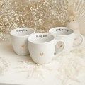 Biały Kubek Porcelanowy 300 ml - Motyw Złotego Serca i Napis Z Pozytywną Energią dla Przyjaciółki na Dzień Kobiet Personalizowany kubek porcelanowy ze złotym zdobieniem jako idealny prezent — porcelana premium nadzwyczajnie.mom